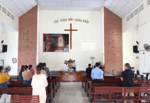 Hân Hoan Ngày Nhóm Tập Trung Tại Nhà Thờ